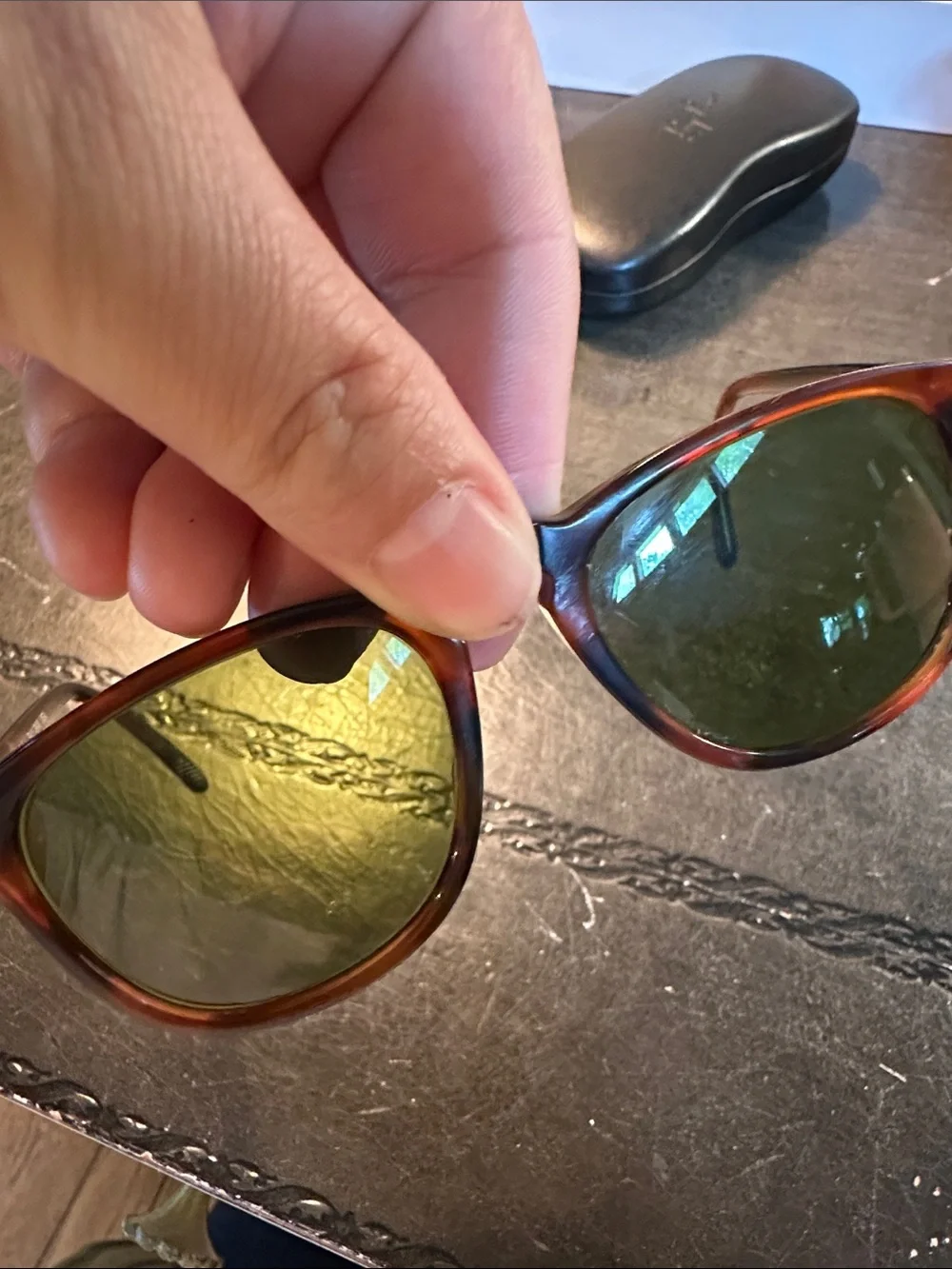 Ray-Ban Tortoiseshell Frame Sunglasses